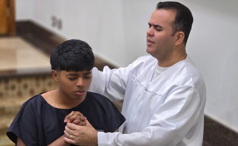 ¿Cuál es la importancia del bautismo en las aguas?